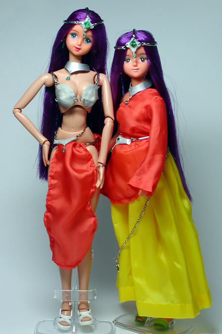 エドガン姉妹　立ち姿