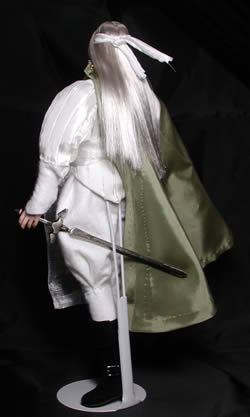 ピサロ　タック付き試作＋マント＋バンダナ　後ろ姿