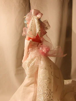 フローラ　花嫁　後ろ姿