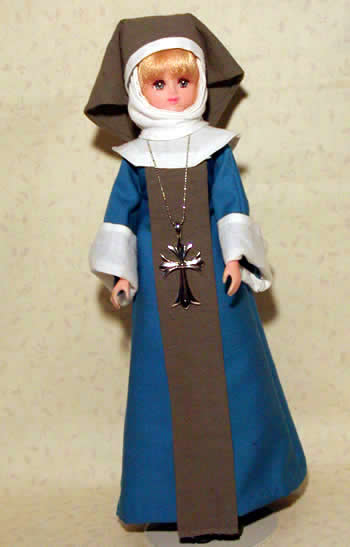 マリア　修道女　立姿