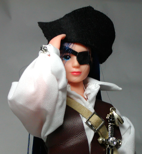 シャークアイ　バストアップ